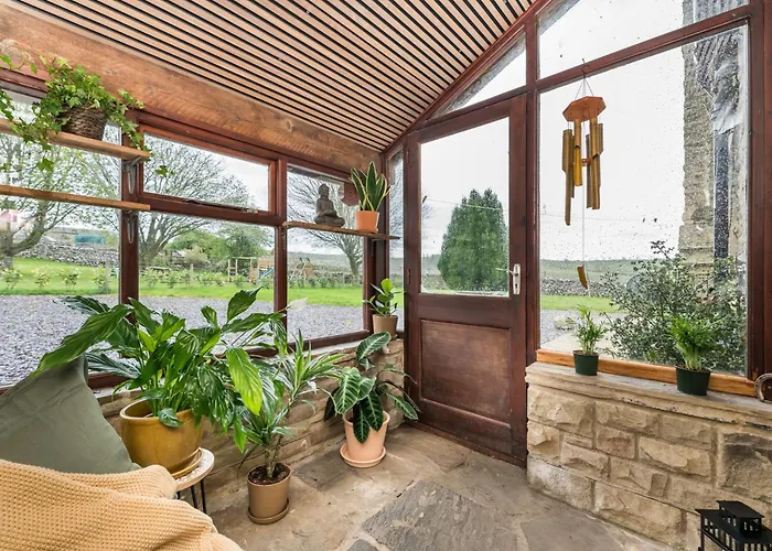 Wellbeing Escape, 5-bed House With Yoga * Malham