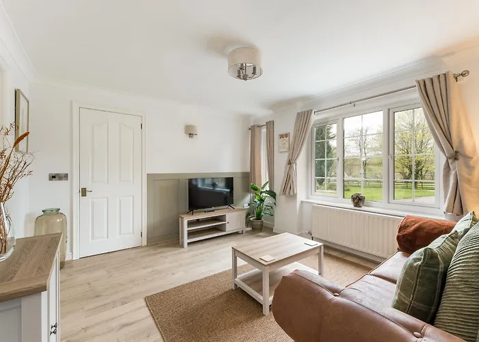 Wellbeing Escape, 5-bed House With Yoga