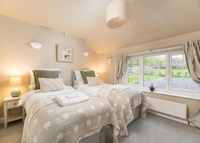 Wellbeing Escape, 5-bed House With Yoga Ferienhaus